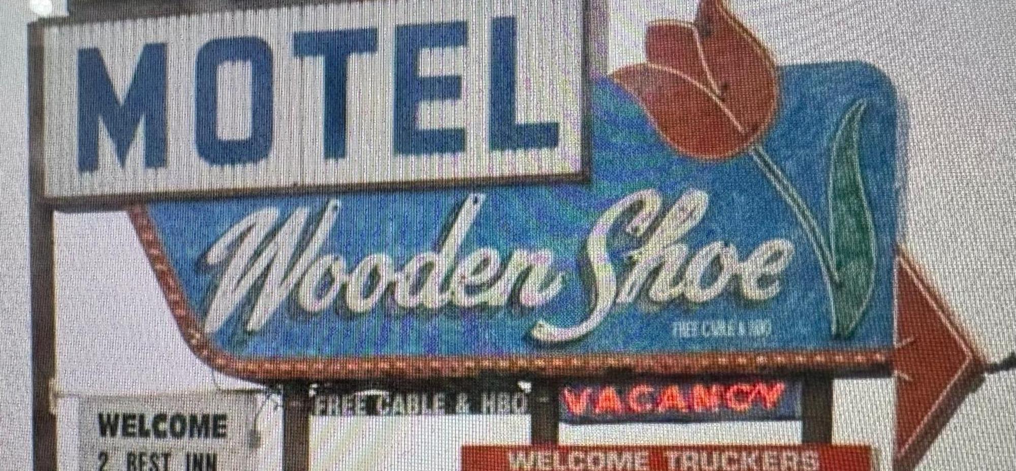 Wooden Shoe Motel Холланд Экстерьер фото